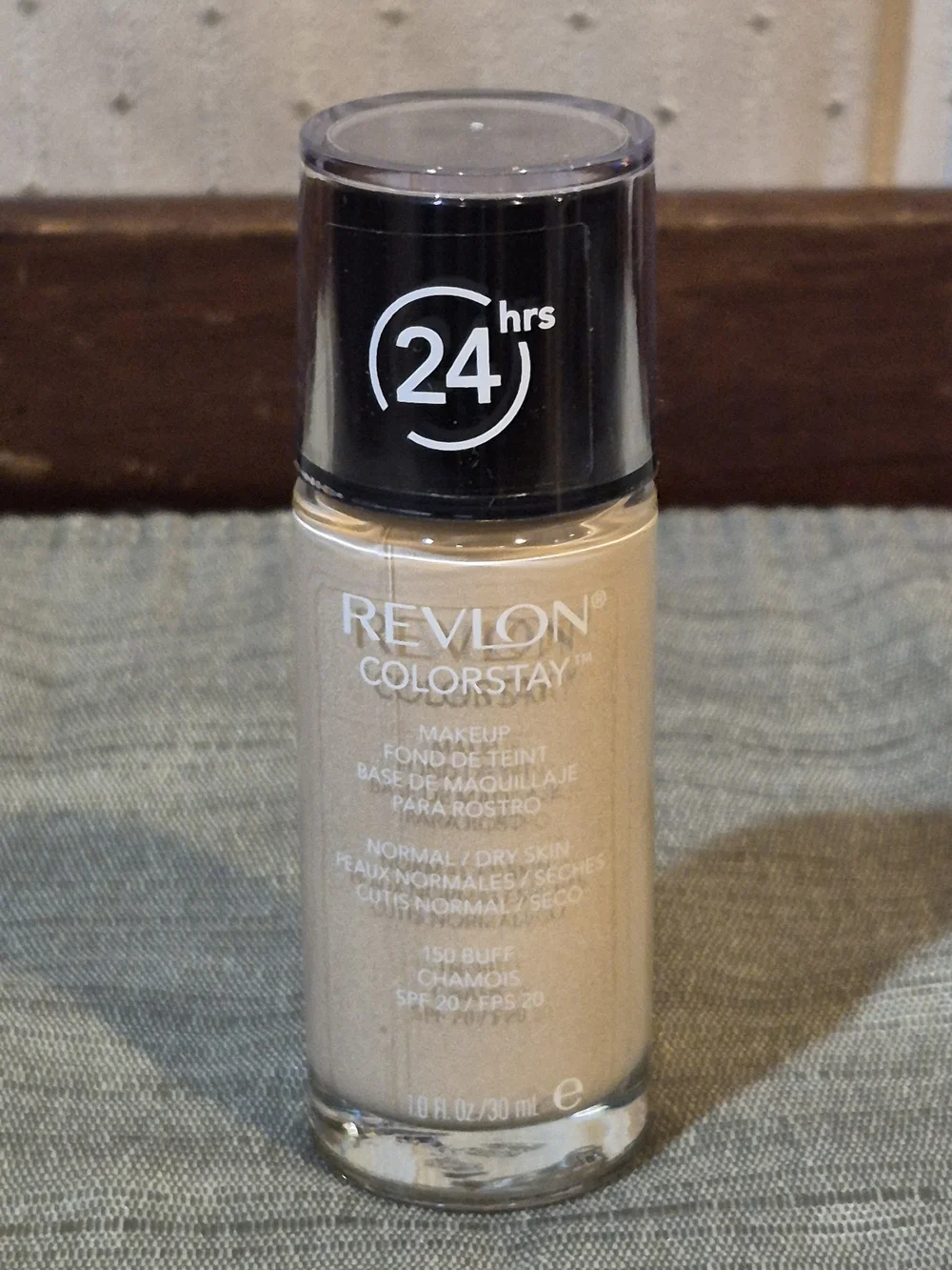 New Vintage 2013 Revlon ColorStay Foundation Normal/Dry Skin 150 Buff - RARE